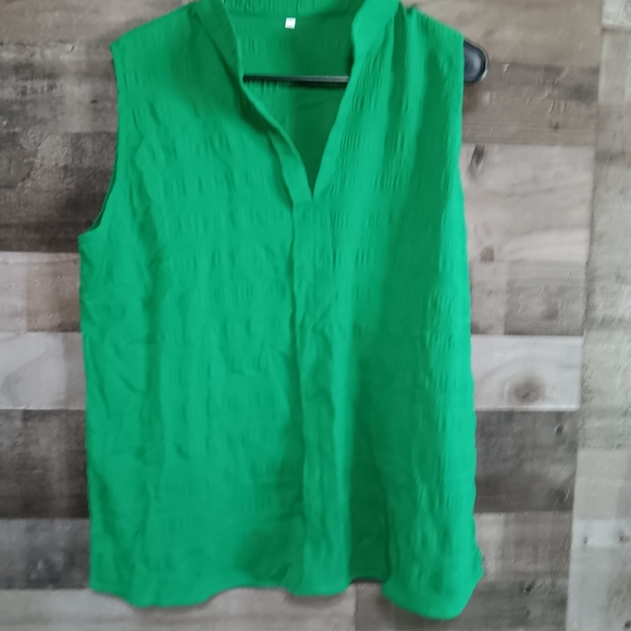 Green Mandarin Collar Blouse - Picture 2 of 6